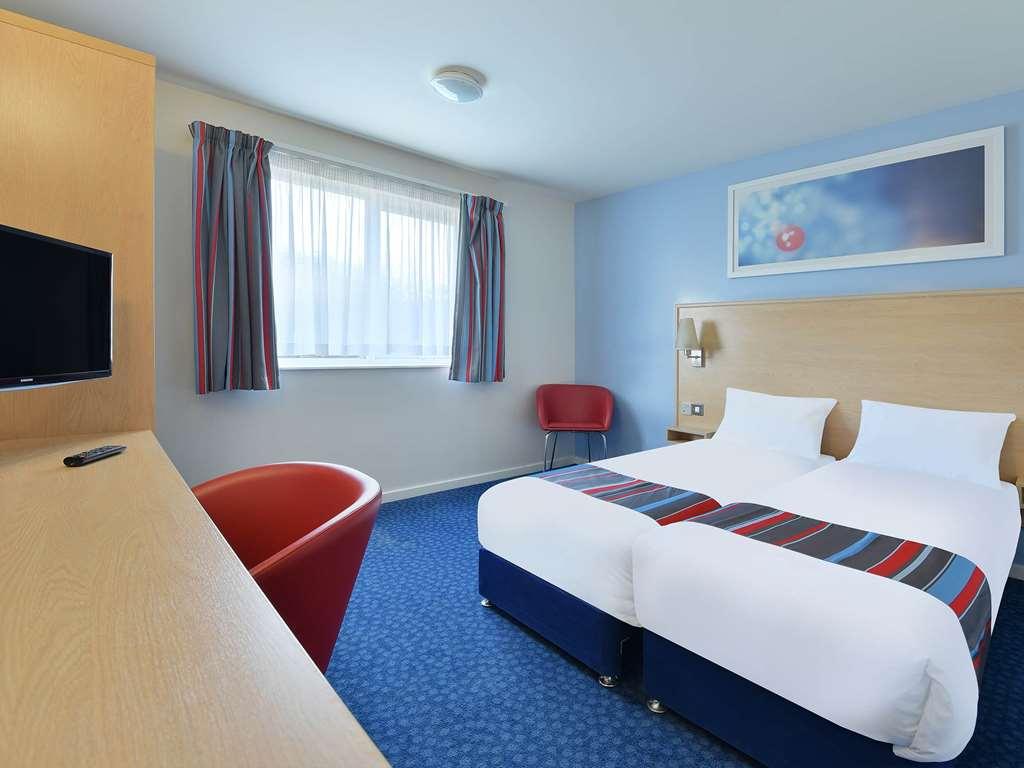 Travelodge Peterborough Central Номер фото