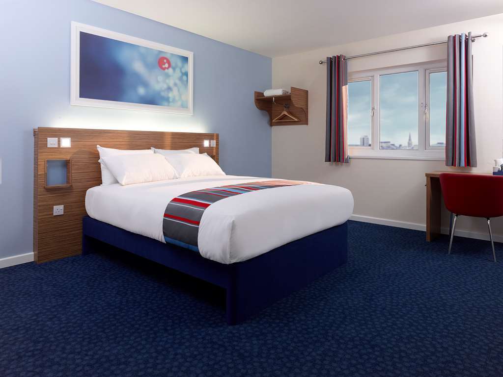 Travelodge Peterborough Central Номер фото