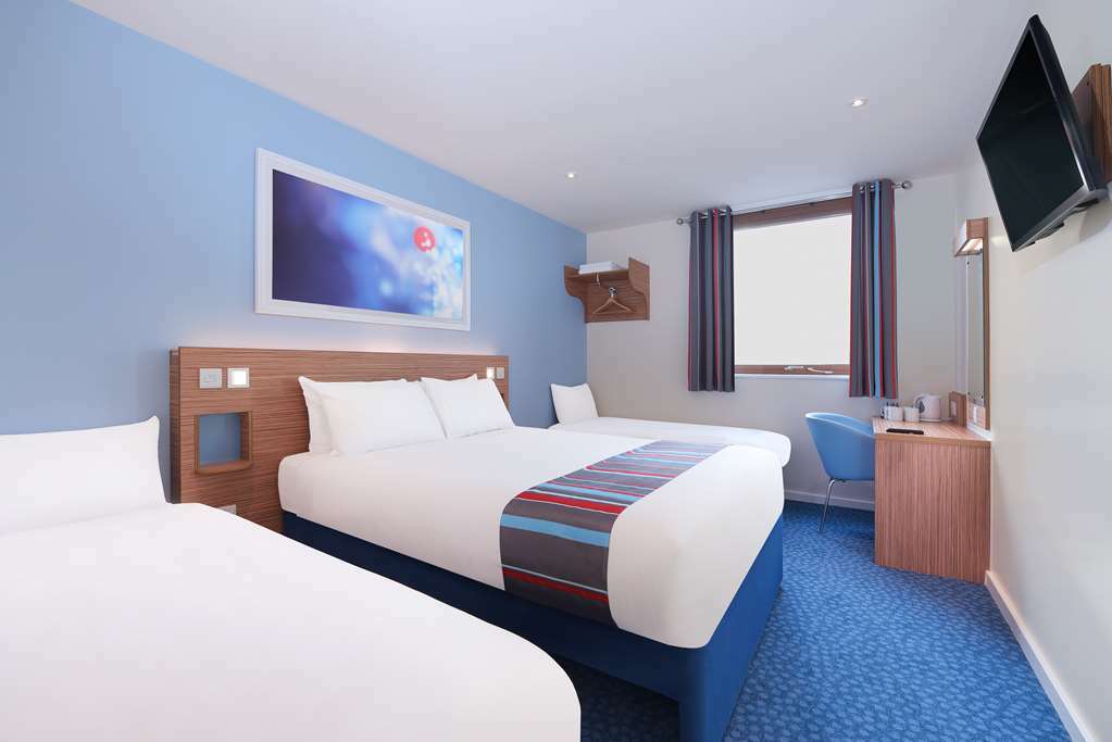Travelodge Peterborough Central Номер фото