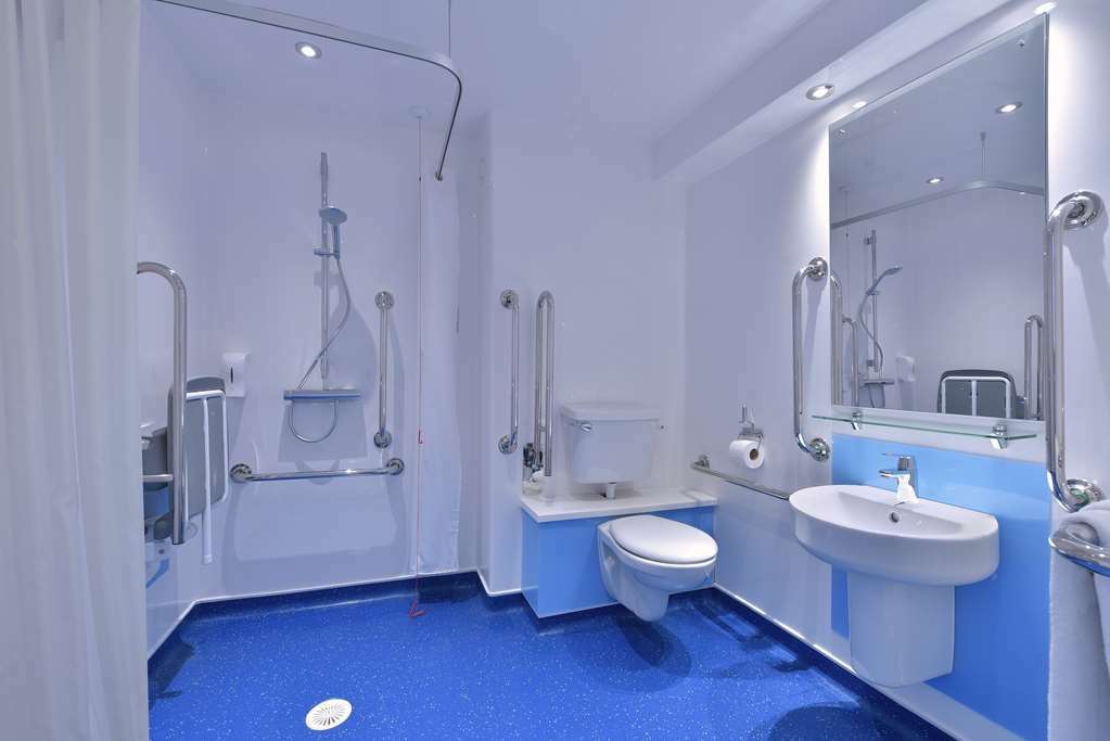 Travelodge Peterborough Central Номер фото